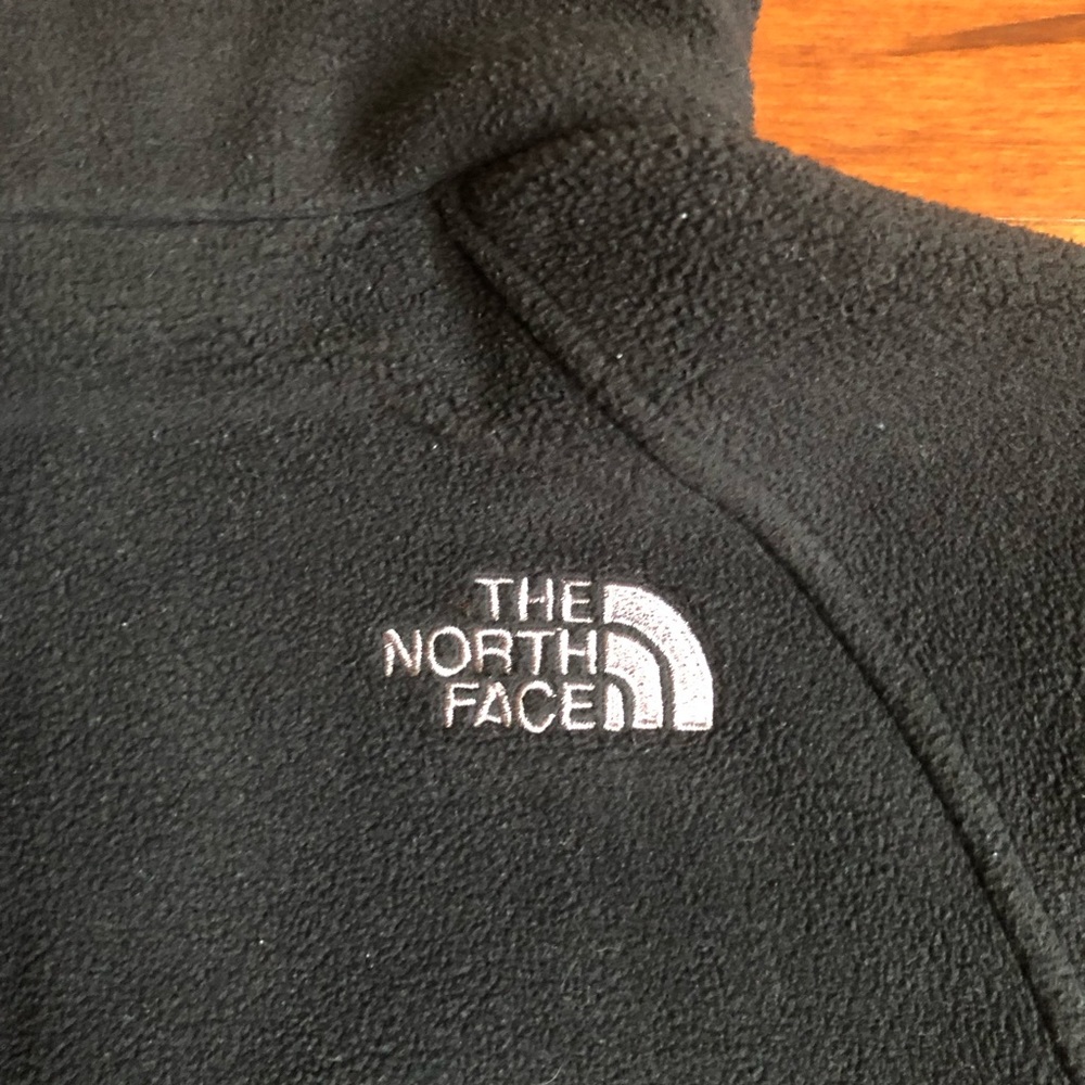 ✨3/12 - donating✨ The North Face black fleece zip up - Picture 6 of 6